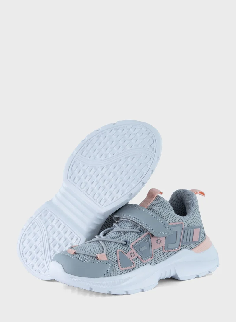 JUST KIDS BRANDS Kids Scarlett Sneaker