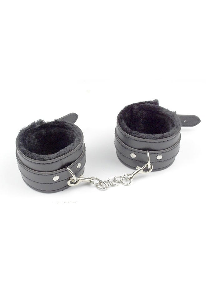 Simple and ordinary genuine leather plush handcuffs - pzsku/ZE9FCD4E9D0690244B8A3Z/45/_/1700210787/e2b13417-3134-4b77-9f4f-c349f030361c