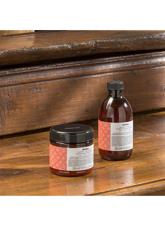 Davines Alchemic Conditioner, Red, 8.80 fl. oz. - Image 2