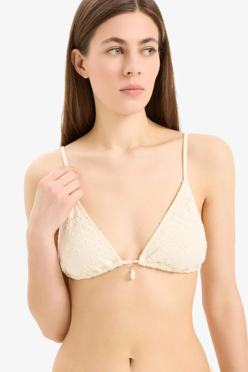 ديفاكتو Fall in Love Regular Fit Brode Triangle Bikini Top