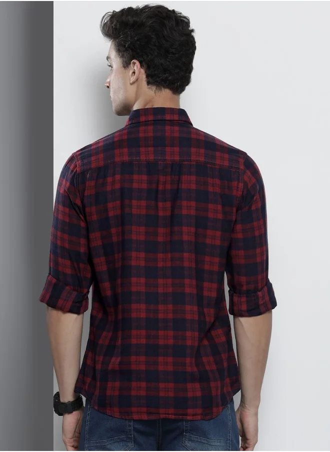 The Indian Garage Co Men Slim Fit Checkered Full Sleeves Spread Collar Casual Shirt
