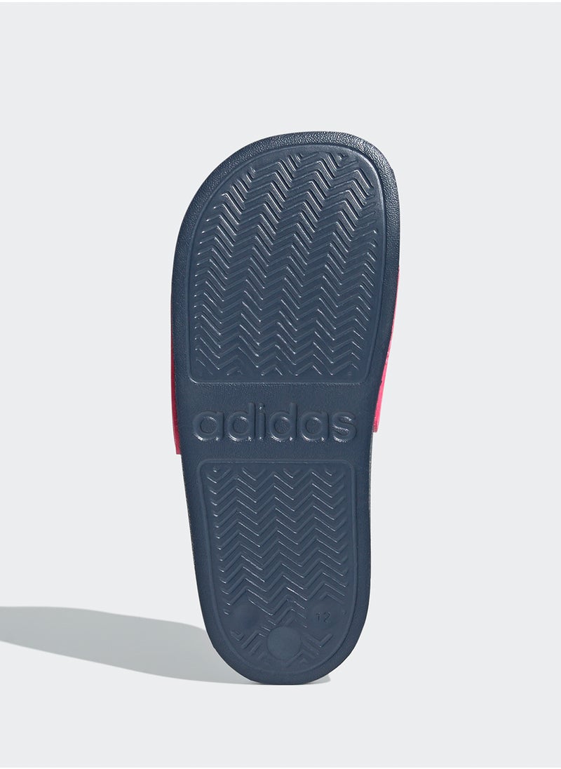 Adidas - شوز شاور أديليت للشباب - Image 1