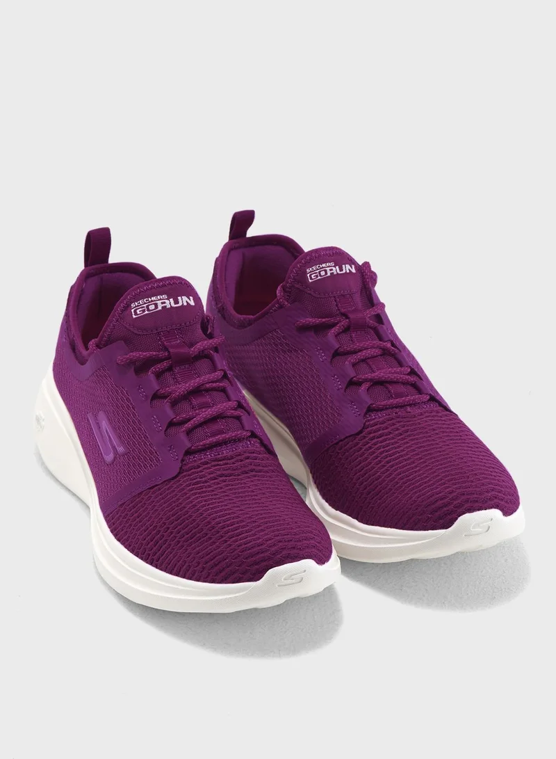 SKECHERS Go Run Fast