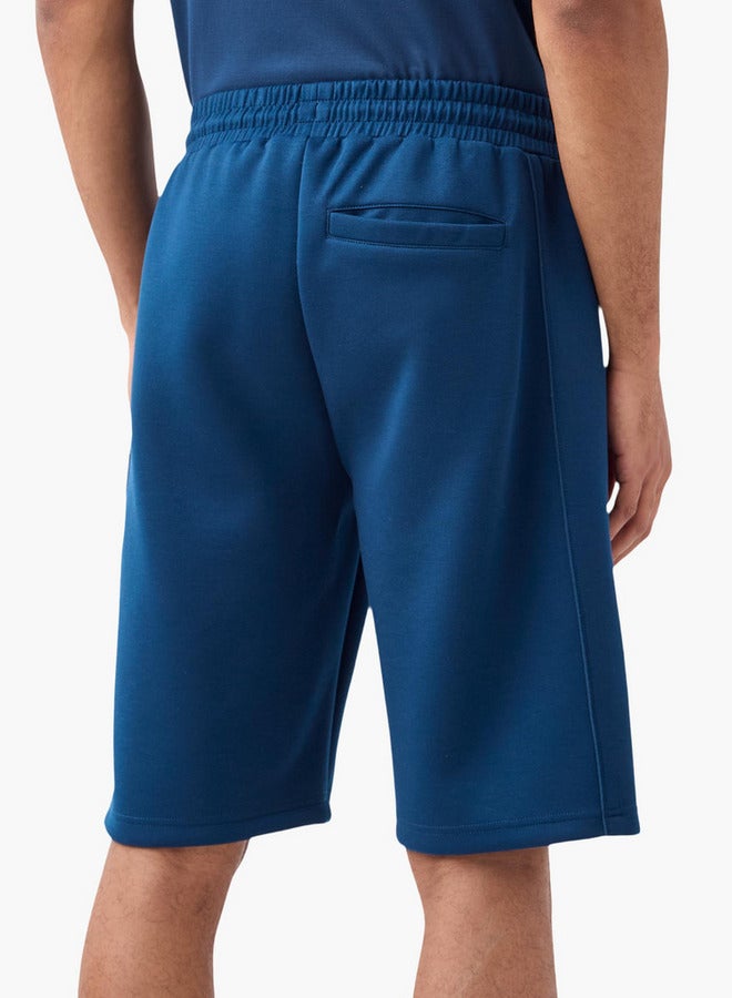 كابا شورت مزين بشعار مع إغلاق برباط وجيوب من كابا - Image 3