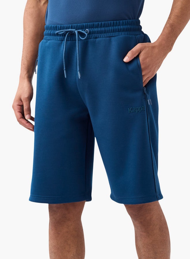 كابا شورت مزين بشعار مع إغلاق برباط وجيوب من كابا - Image 1