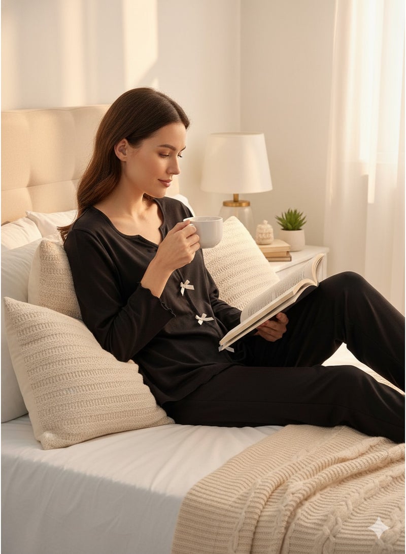 جوانا طقم بيجامة جوانا الأسود المريح بربطة عنق على شكل فيونكة | بلوزة كارديجان بأكمام طويلة وحواف صدفية وبنطلون محبوك ناعم - Image 4