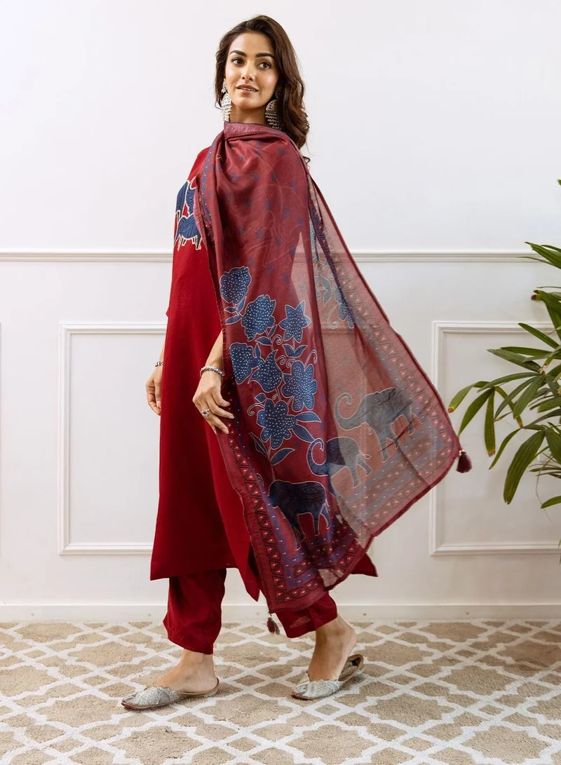 آي شين طقم كورتا نسائي قطن 1% أحمر مزين بقصة مستقيمة وطول كامل