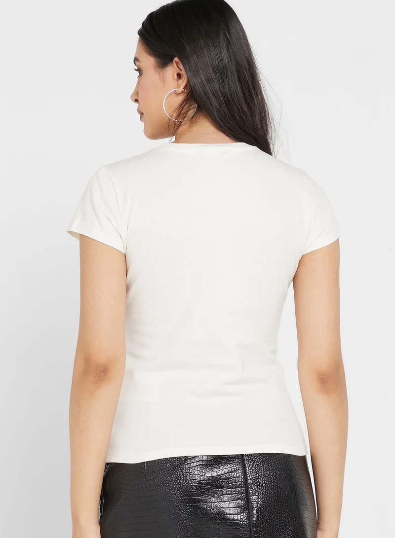 GUESS Round Neck Graphic T-Shirt
