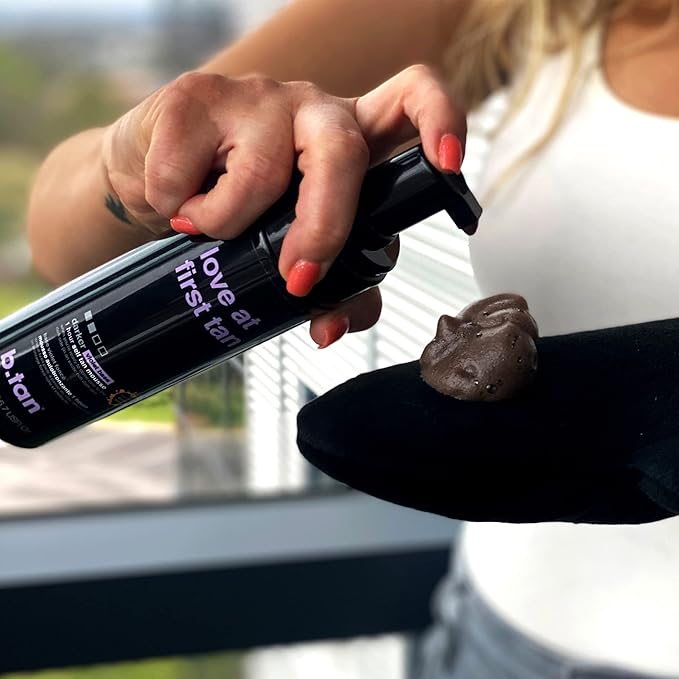 b tan مجموعة قفاز التسمير الذاتي للوجه والجسم من btan - قفاز وجه وجسم خالي من الخطوط وناعم كالحرير وقابل لإعادة الاستخدام والغسل للتسمير بدون شمس - لوشن تسمير، بخاخات، جل - Image 5