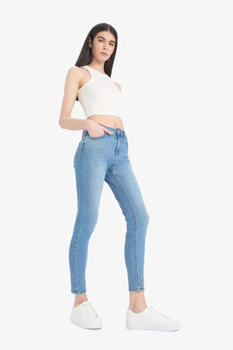 ديفاكتو Skinny Fit High Waist Straight Leg Long Jeans