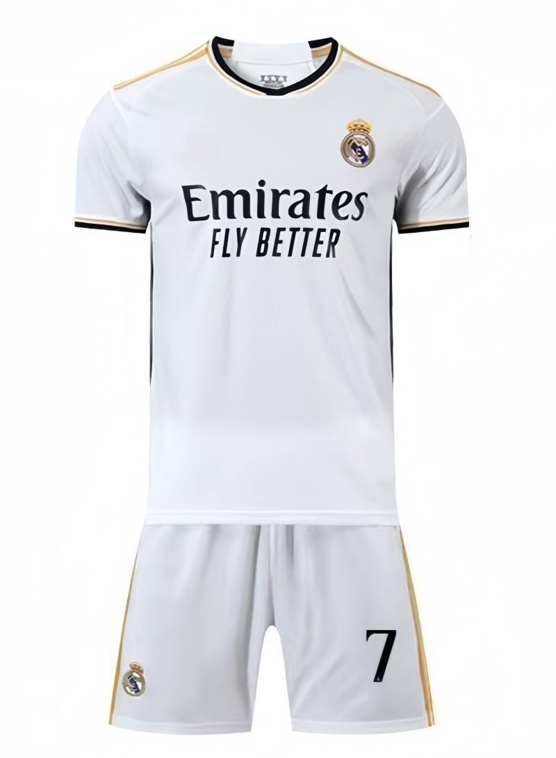 Real Madrid C.F. طقم مكون من قطعتين من قميص كرة القدم الجديد مقاس 7  - Image 1