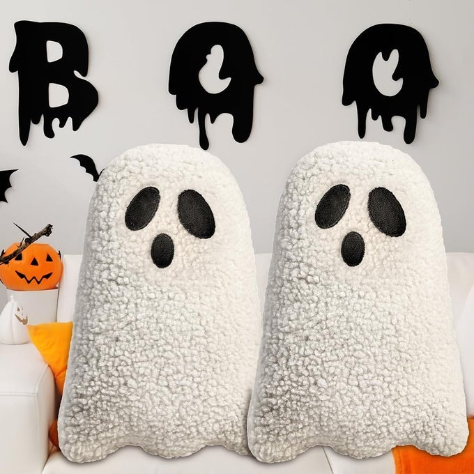 GHOST PILLOWGHOST DECORHALLOWEEN PILLOWS SET OF 2 WHITE CUTE GHOST INDOOR DECORATIVE THROW PILLOW GHOST PLUSH PILLOWS FOR HALLOWEEN DECORATIVE HOME SOFA BED GHOST DECOR CUSHION118 INCH