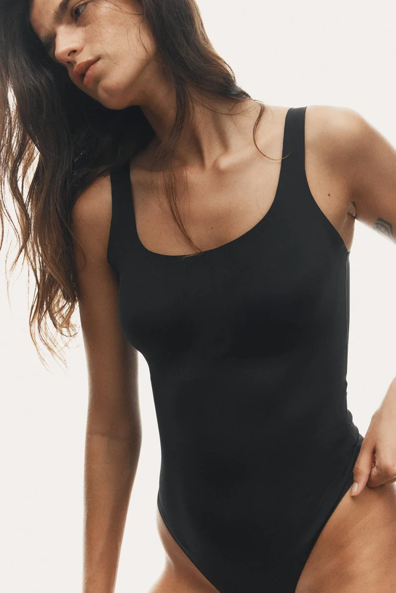 H&M Seamless Light Shape body