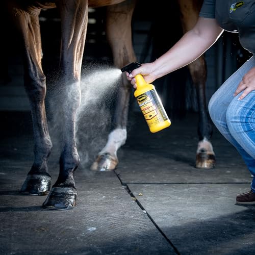 PYRANHA Wipe N' Spray for Horses - Oil-Based Long Lasting Fly Control Repels Horn, Deer, Horse, House, Stable, & Face Flies, Ticks, Mites, Mosquitoes, Gnats & Lice, 1 Quart - Image 4