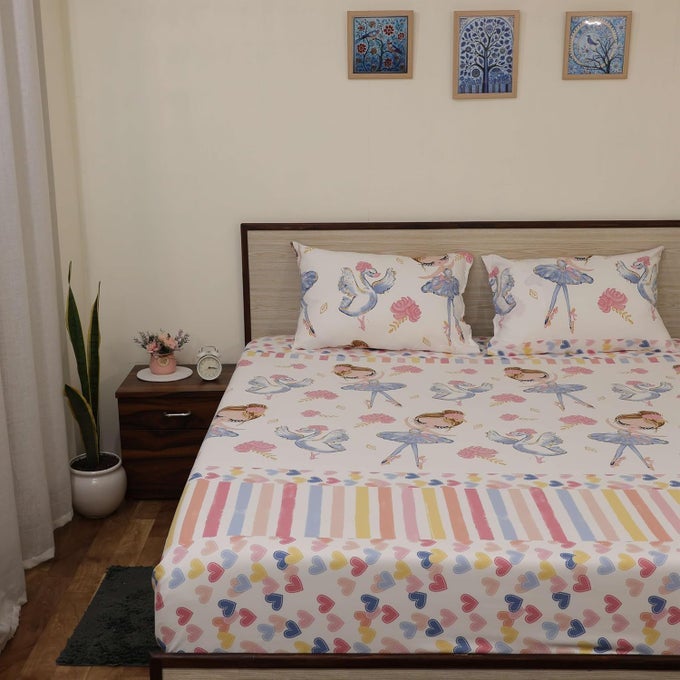 BEDSHEET FOR KING BED MICROFIBER SOFT COTTON KING SIZE BEDSHEET KING SIZE 108 X 108 IN INCLUDE PILLOW COVERS WITHOUT JOINT PRINCESS GIRL WITH HEART