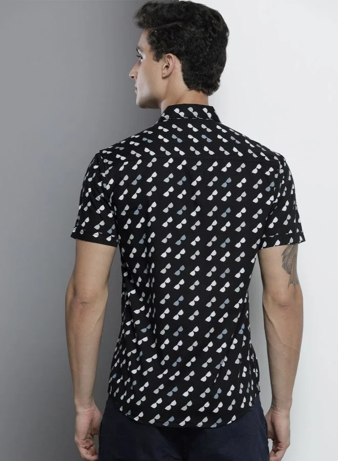 The Indian Garage Co Men Slim Fit Conversational Printed Half Sleeves Spread Collar Resort Wear Shirt