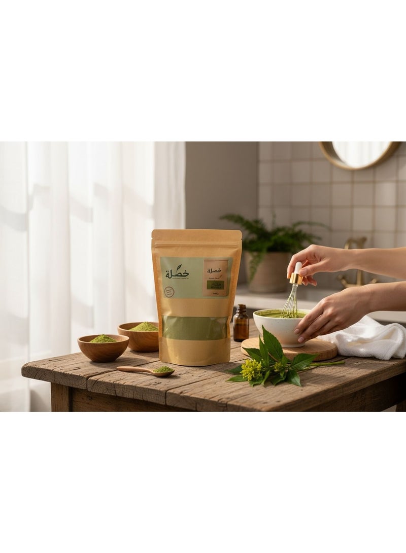 حناء المدينة من خصلة 1000 جم لتقوية الشعر وتغذيته بعمق، تمنح لونًا طبيعيًا لامعًا وتعيد الحيوية للشعر التالف بخلاصة الأعشاب العضوية - Image 5