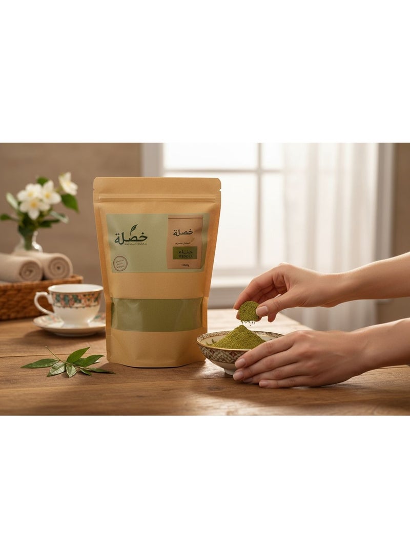 حناء المدينة من خصلة 1000 جم لتقوية الشعر وتغذيته بعمق، تمنح لونًا طبيعيًا لامعًا وتعيد الحيوية للشعر التالف بخلاصة الأعشاب العضوية - Image 2