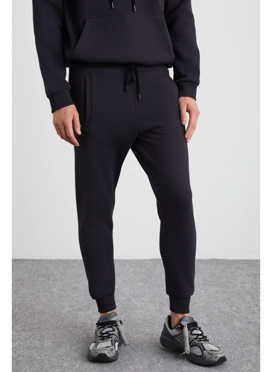 جريميلانج Hakone Men's Basic Soft Regular Fit Elastic Leg Organic Cotton Anthracite Sweatpants