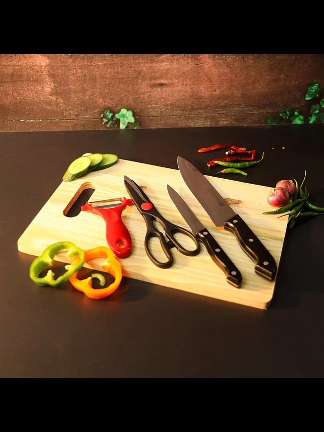 رويال فورد طقم أدوات مطبخ من  قطع مع لوح تقطيع خشبي