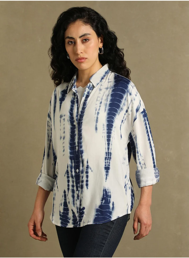 Dennis Lingo Women's Blue 100% Rayon Printed Oversized Shirt
