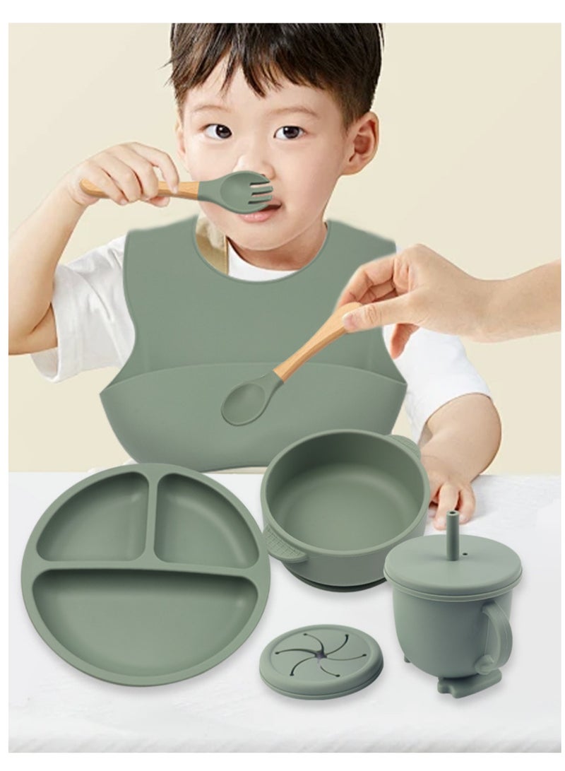 لوازم تغذية الفطام الفاخرة باللون الأخضر الداكن مكونة من 10 قطع للأطفال الصغار! مريلة + لوحة + أوعية أطفال من السيليكون بالشفط! مجموعة أدوات تناول الطعام الذاتية مع ملاعق ومرايل وطبق ومجموعة ملاعق للأطفال الصغار! مجموعة من 10! - Image 3