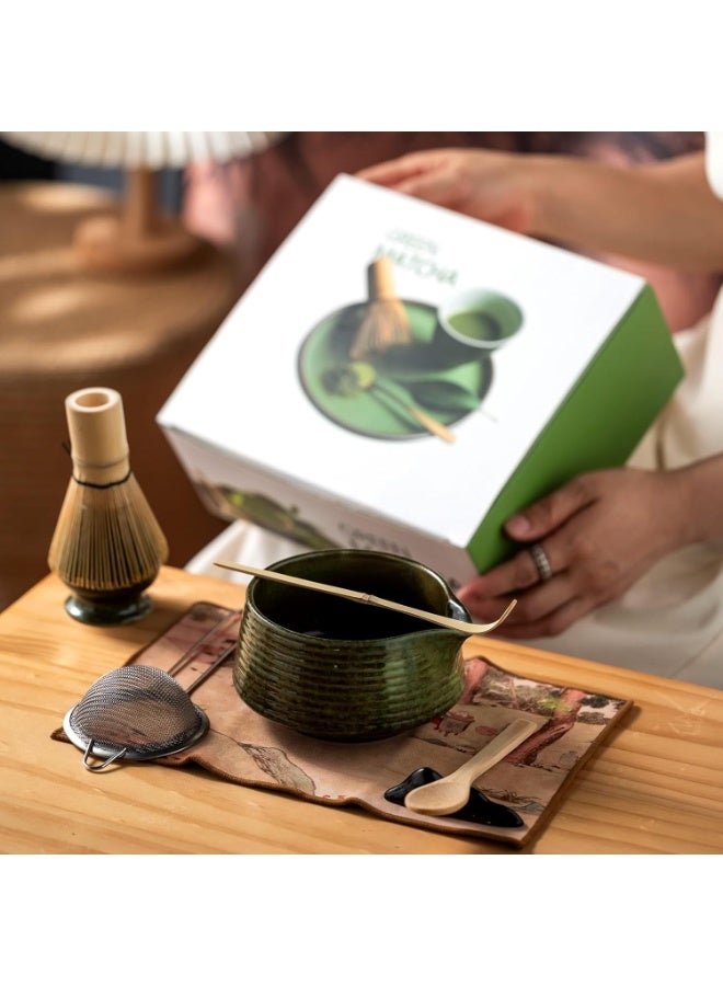 XiuWoo Matcha tea set The 8-piece matcha tea set includes a matcha bowl, bamboo whisk, spoon, whisk holder, stainless steel sieve and a complete tea making kit. The perfect set is suitable for traditional matcha (dark green) - Image 3