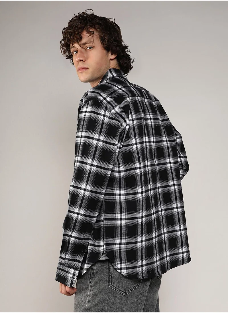 Campus Sutra Men's Midnight Black & Chalk White Brushed Buffalo Check Shirt