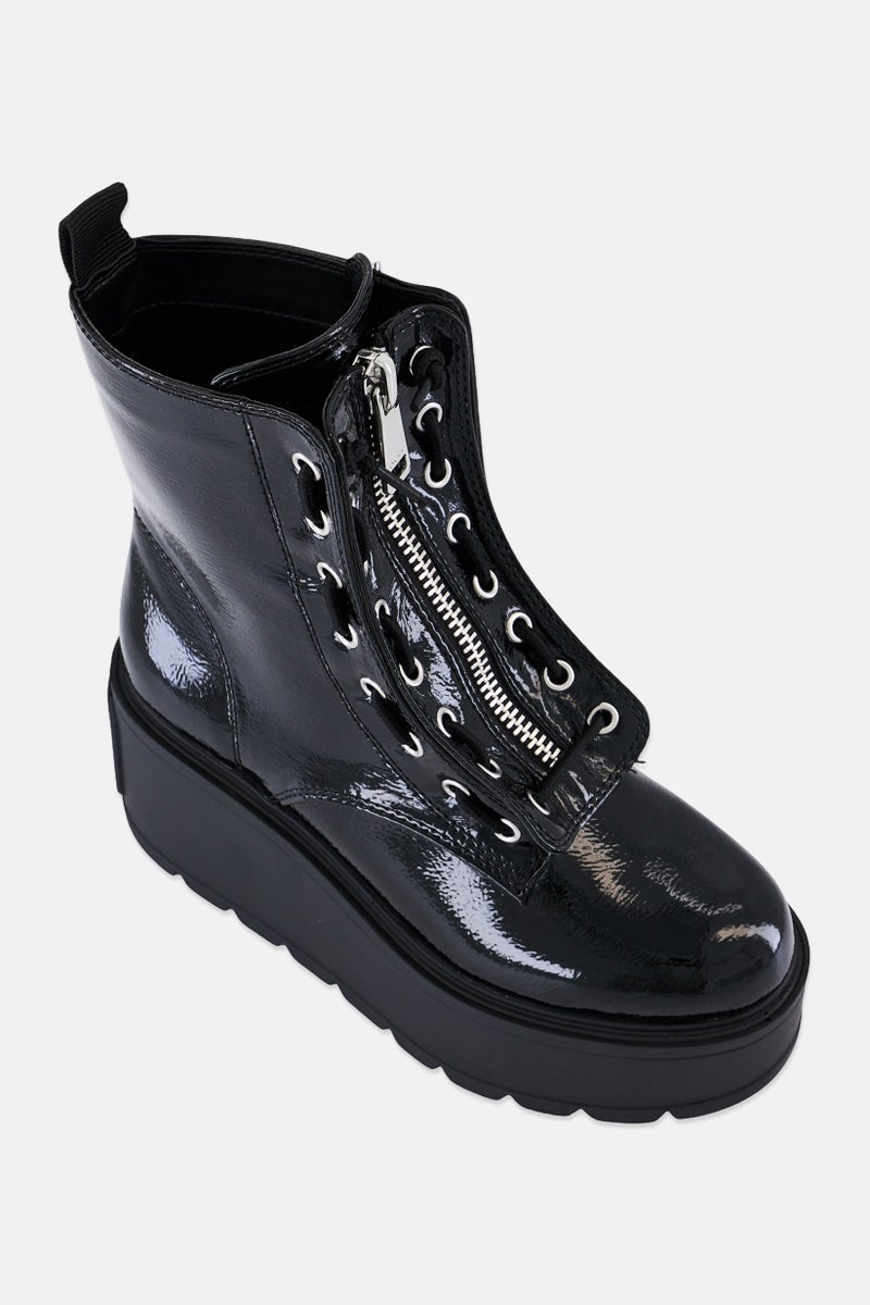 DKNY Women HARLI Zipper Up Close Toe Ankle Boots, Black - Image 1