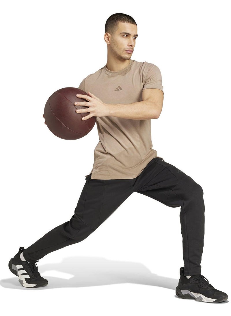 اديداس تيشيرت  بني بأكمام قصيرة للرجال - Image 5