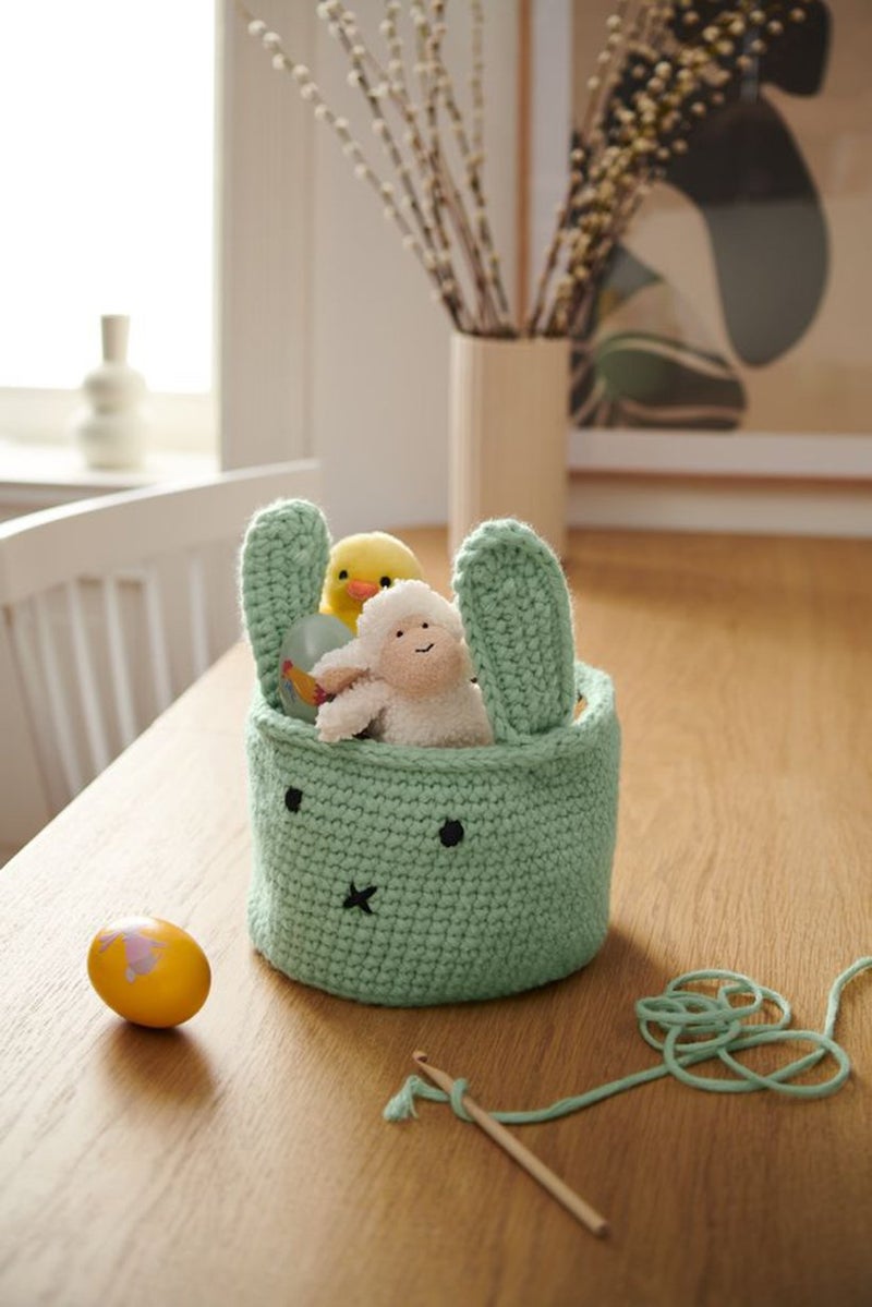 Tchibo Crochet Set Easter Basket, Green  - Image 1