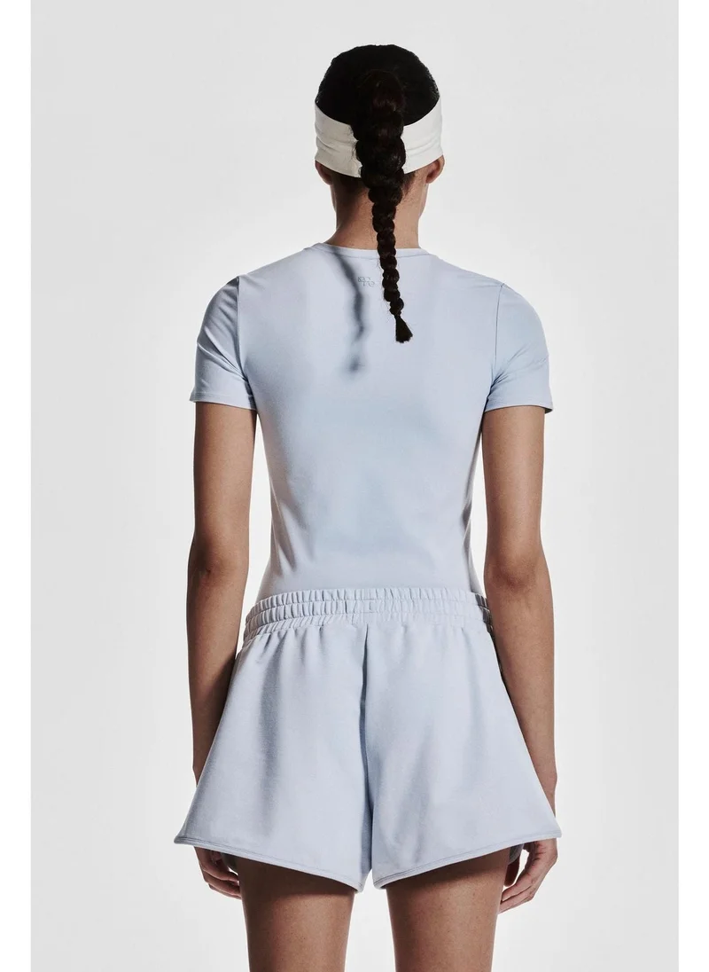 H&M Sports top in DryMove™