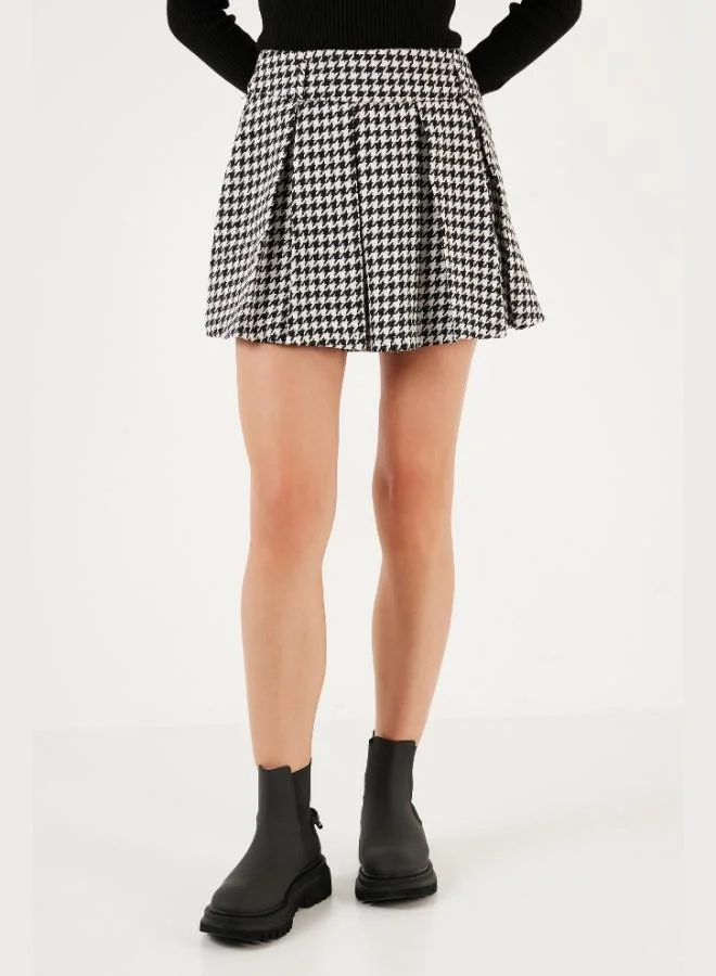 ليلا تنورة قصيرة نسائية من مزيج القطن والصوف بنقشة كلبش وخصر مطوي ومقاس عادي