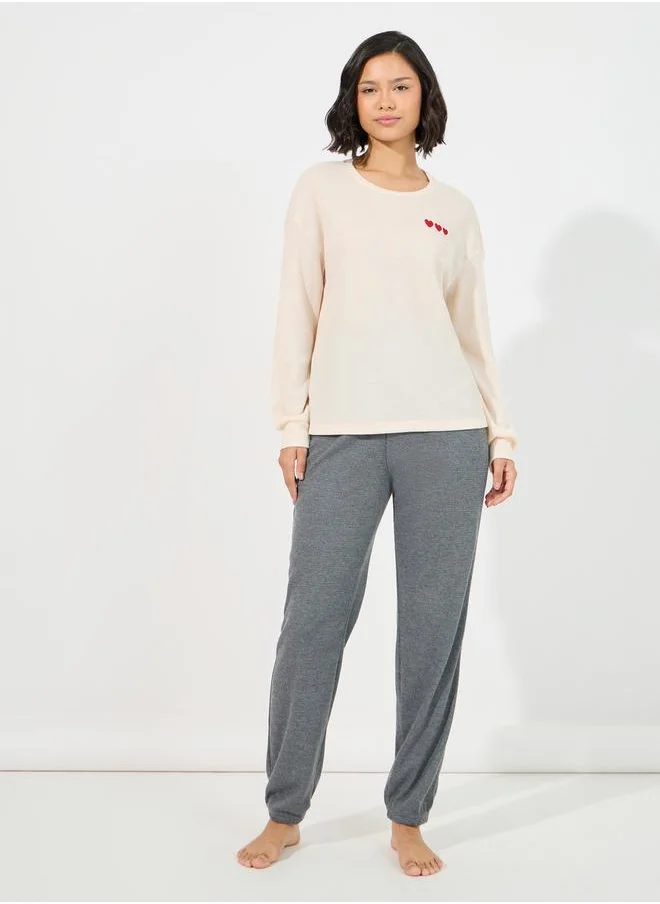 Styli Waffle Knit Heart Print Top & Cuffed Pyjama Set
