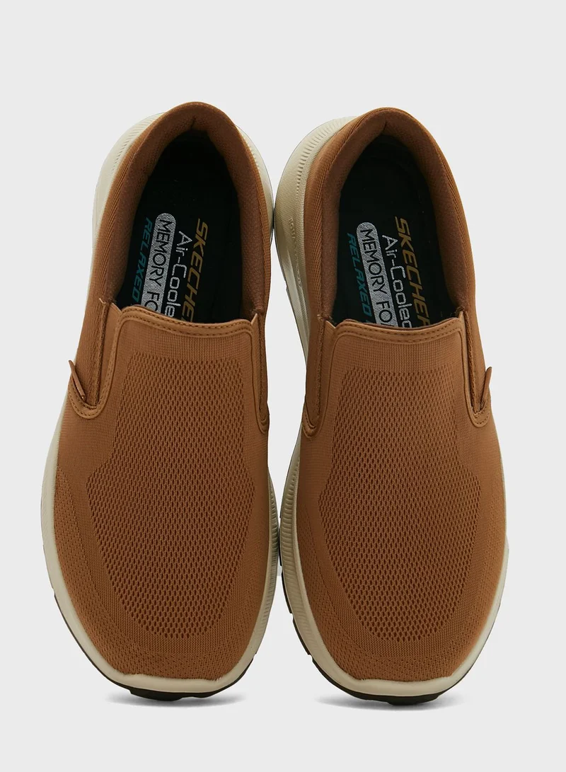 SKECHERS Equalizer 5.0