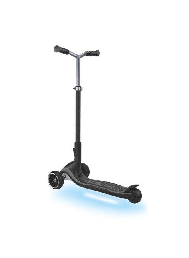 GLOBBER سكوتر جلوبير الترايموم لايتس القابل للطي بعجلات 3 (رمادي) - Image 2