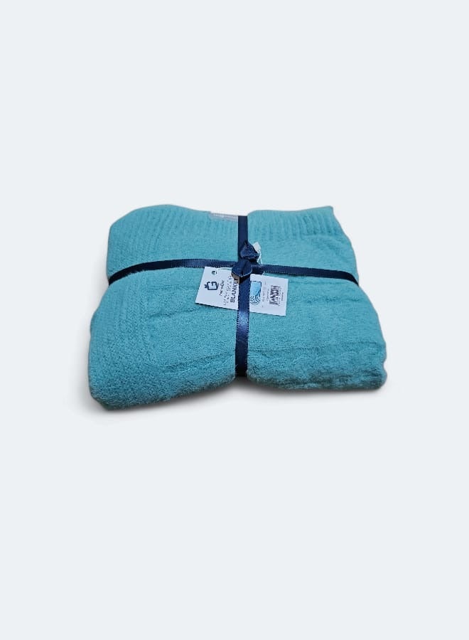 Mamas Gift HAIRY BRAIDED BLANKET TURQUOISE - Image 2