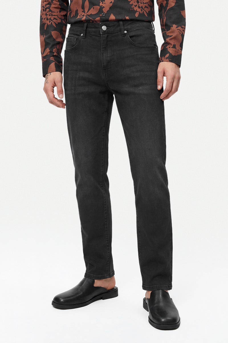 SNITCH Dark Blue Solid Straight Fit Casual Jeans - Image 4