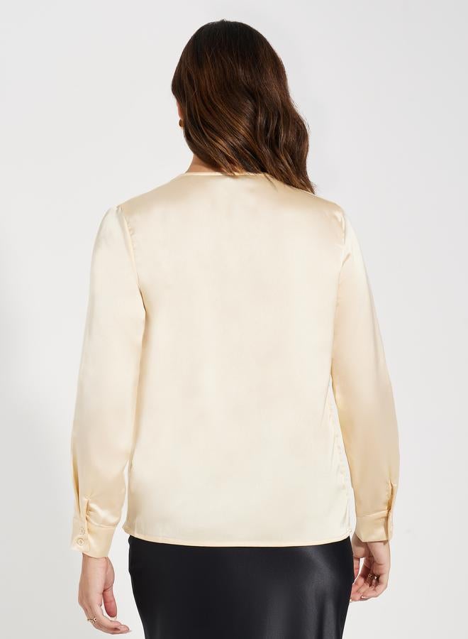 Styli Keyhole Neck Chain Detail Satin Blouse  - Image 4