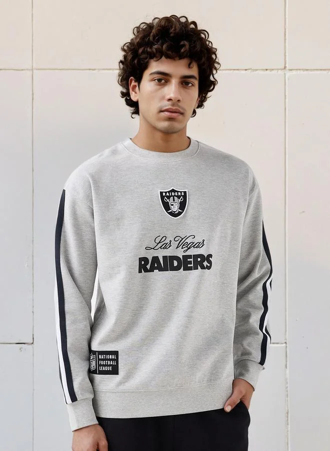 SP Characters Men Regular Fit NFL Raiders Print Cotton Blend Sweatshirt