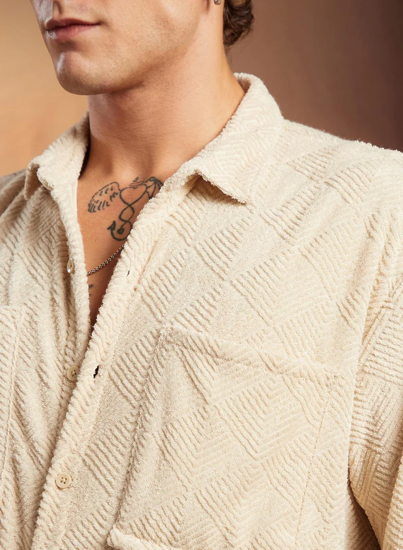 Campus Sutra Campus Sutra Men's Ecru Beige Axisline Utility-Relaxed Shirt For Casual Wear | Spread Collar | Long Cuffed Sleeves | Button Closure | Shirt Crafted With Comfort Fit For Everyday Wear