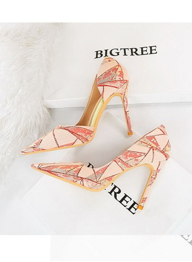 BIGTREE حذاء بكعب عالٍ بفتحة جانبية مدببة متعدد الألوان - Image 4