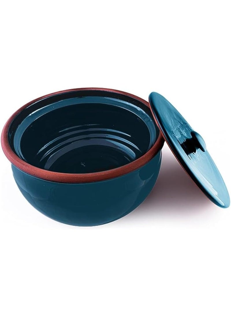 لوكسيول قدر طهي طيني من لوكس يول – صناعة يدوية تركية من طين طبيعي 100٪ – صديق للبيئة وآمن للفرن والميكروويف وغسالة الصحون – متوفر بألوان طبيعي، أزرق، بني، أسود، أخضر، تركواز – بأربعة مقاسات: طول 9 سم بقطر 20، طول 12 بقطر 24، طول 14 بقطر 27، طول 16 بقطر 31 سم – مثالي للطهي الصحي والمتوازن: حساء، يخنة، طاجن، أطباق جانبية ومقبلات – يحافظ على نكهة وحرارة الطعام – مقاوم للتشقق والصدمات – خالٍ من المواد الكيميائية و BPA – مادة طينية صحية، تدعم نمط الحياة المستدام – تصميم أنيق يناسب المطابخ العصرية أو التقليدية – هدية فاخرة لحفلات الزفاف أو دبيج المنزل أو لمحبي الطهي – ماركة لوكس يول مصنوعة بحرفية عالية وطابع تراثي تركي – قدر يتمتع بمتانة تدوم وجمال ألوان طبيعية - Image 3