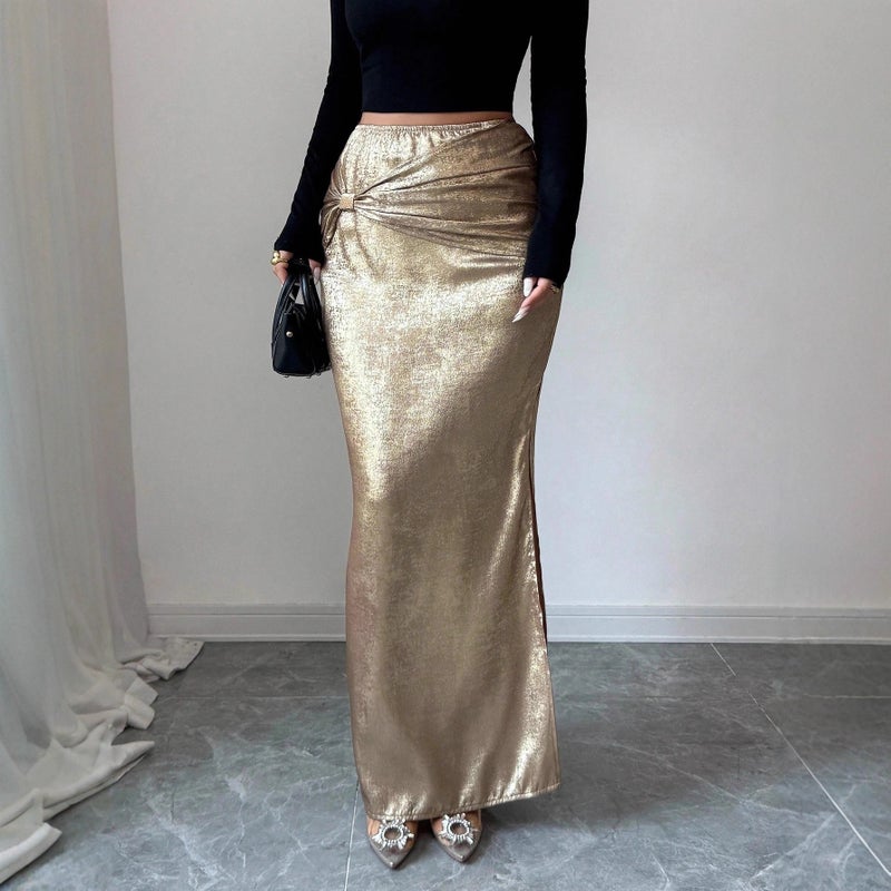 Elegant Metallic Pleated Bodycon Midi Skirt with Side Slit - Image 3