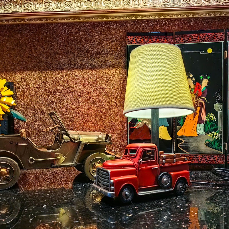 Berfutall-Decorative Rustic Red Vintage Truck USB Table Lampï¼ŒNight Light with Burlap Shade, 6.7 x 4.7 x 6.7 inches - Image 5