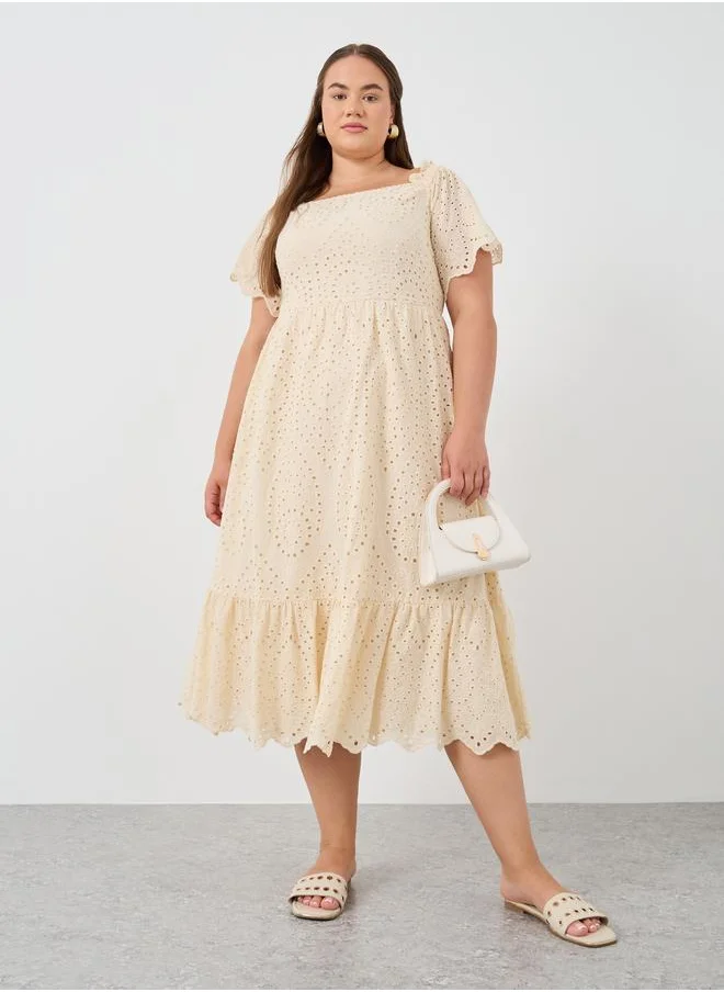 ستايلي Styli Plus Size Schiffli Half Sleeves A-Line Midi Dress