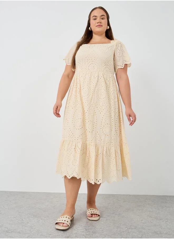 ستايلي Styli Plus Size Schiffli Half Sleeves A-Line Midi Dress