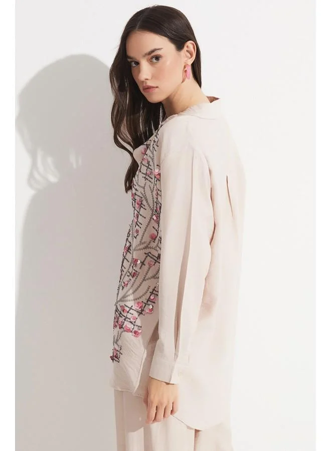 JUNE June Women Exclusive Boyfriend/Wide Fit Viscose Blend Embroidered Detailed Shirt Beige