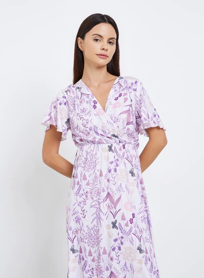 ستايلي قميص نوم بنمط لف وطبعة زهور