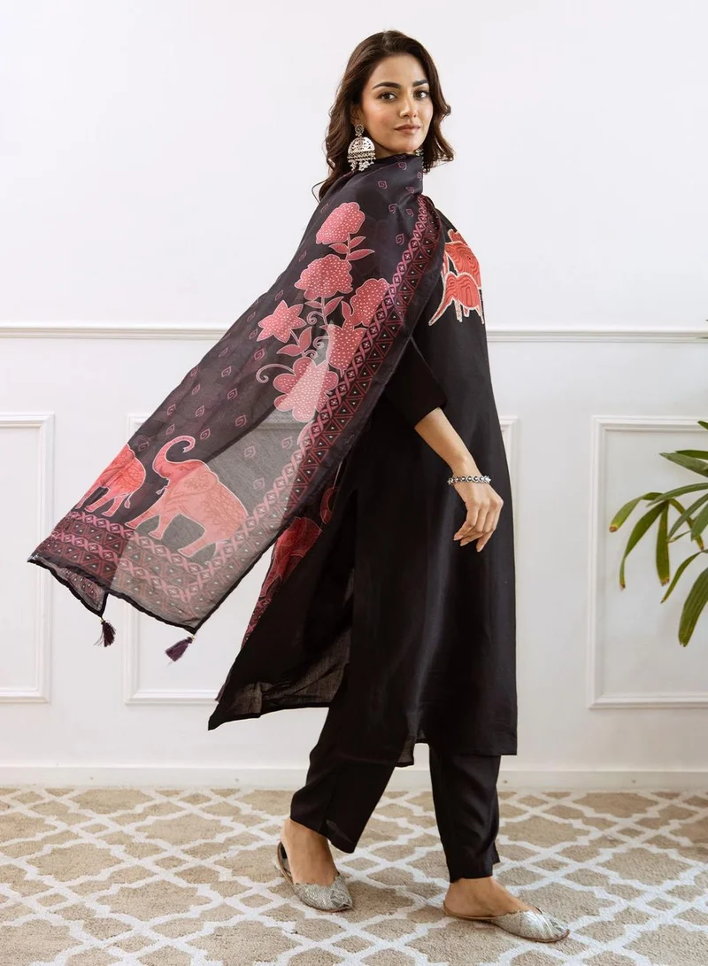 آي شين طقم كورتا نسائي أسود قطن 1% مطرز طويل مستقيم كاجوال